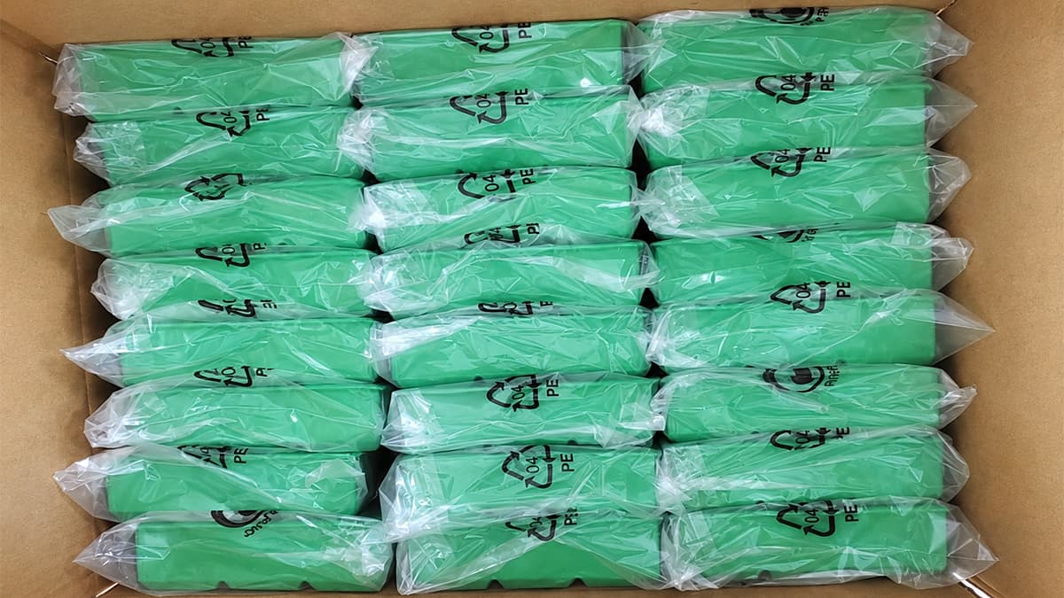 Bulk carton packing for an anonymous custom logo silicone ice mold project