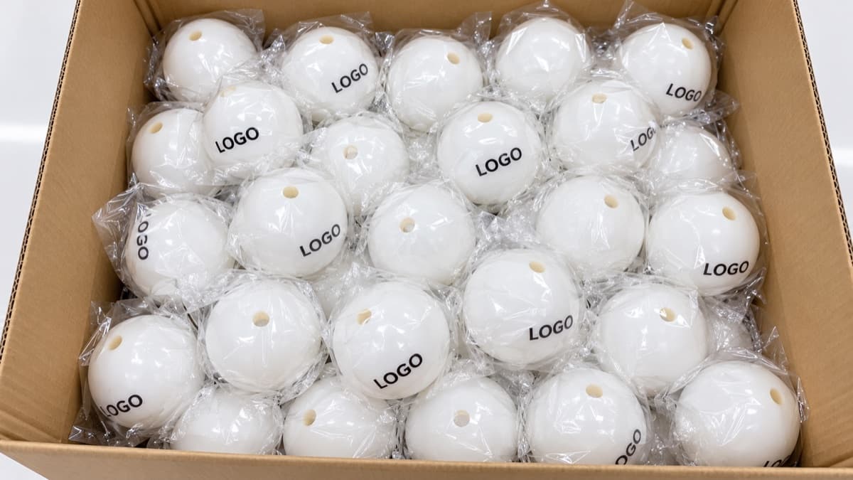 Carton arrangement for individually packed single ice ball molds