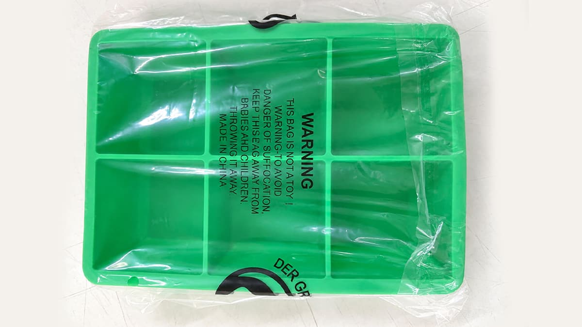 Individually packed green custom logo silicone ice mold
