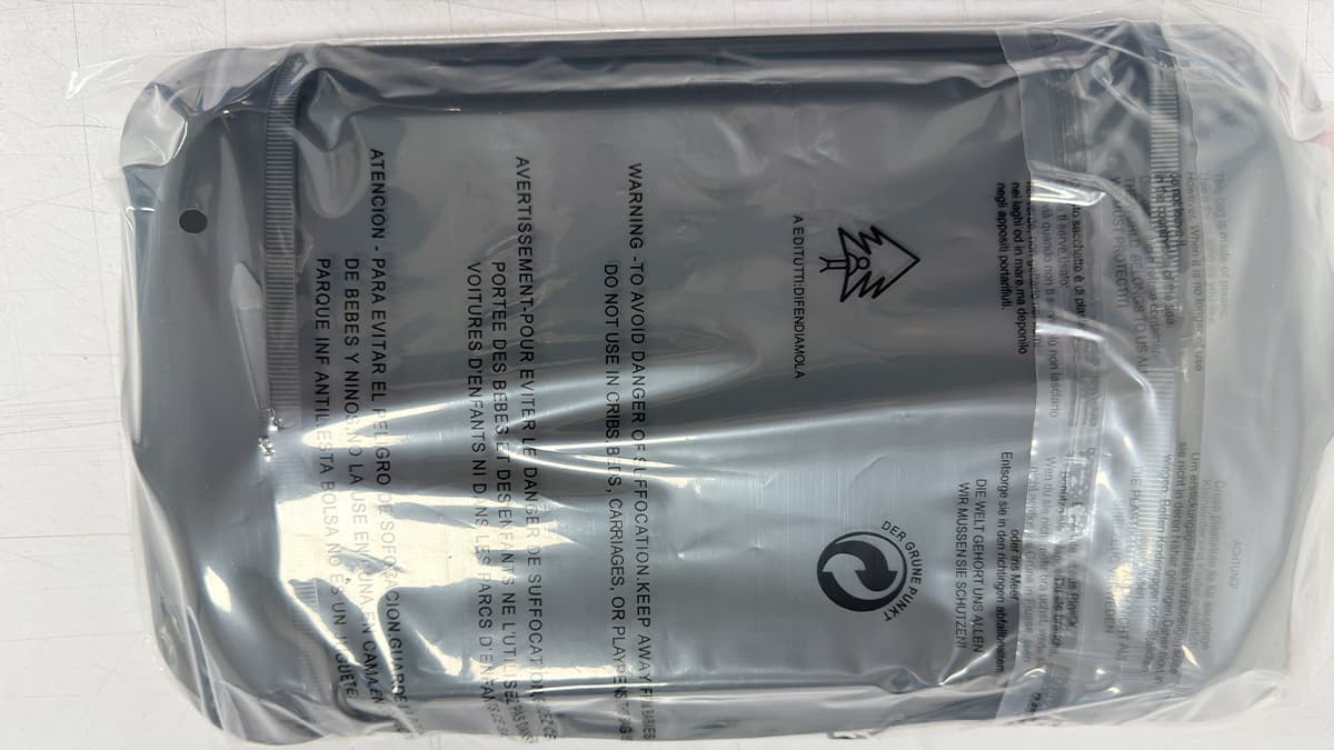 Individually packaged reinforced silicone mold for a large ice block